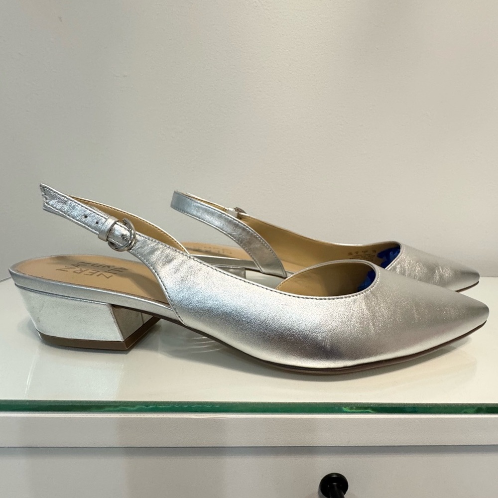 Naturalizer Silver Women's Slingback Heels - Picture 5 of 8
